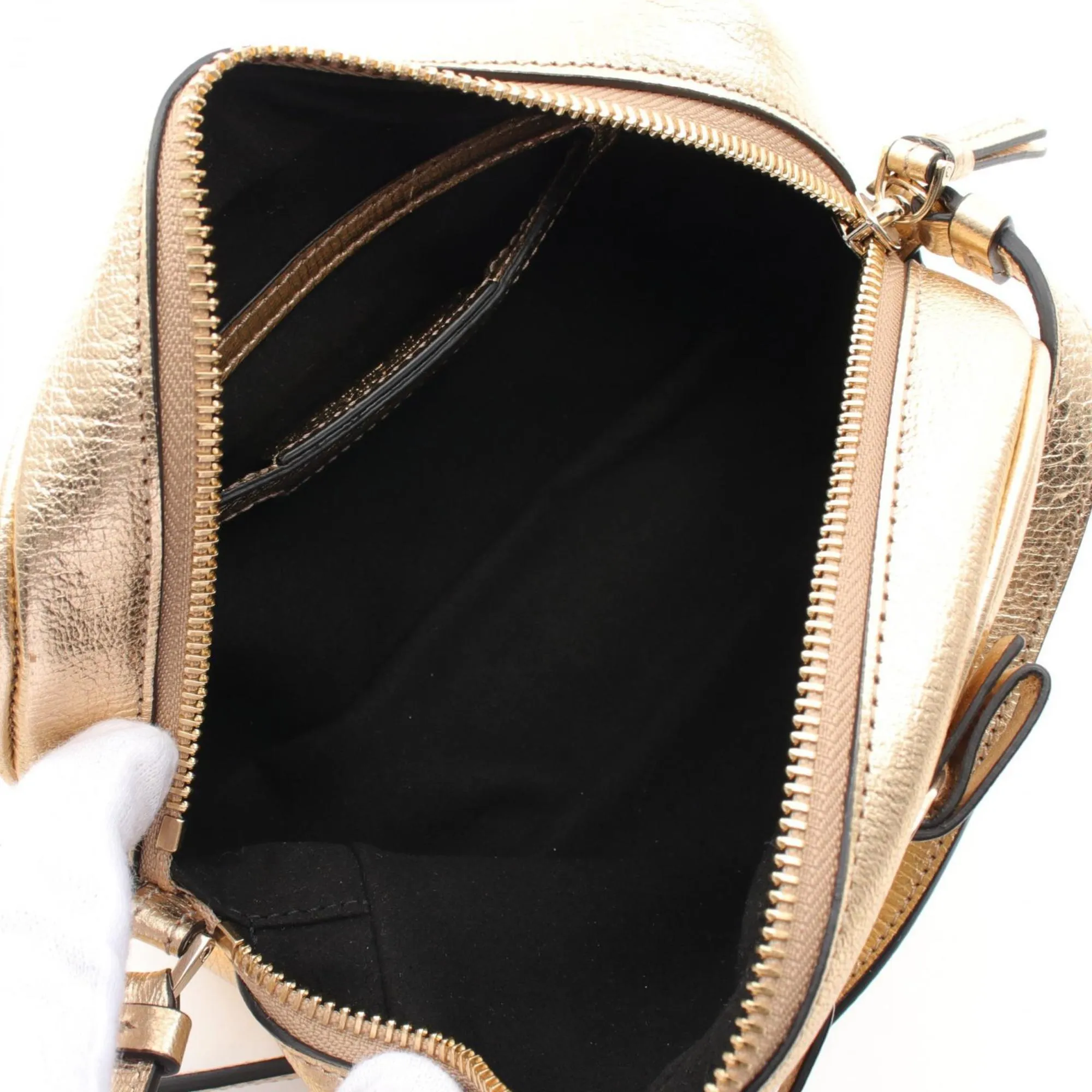Salvatore Ferragamo  Leather Shoulder Bag (Pre-Owned)