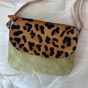 Soruka - Leo Reversible Suede Bag, Mint