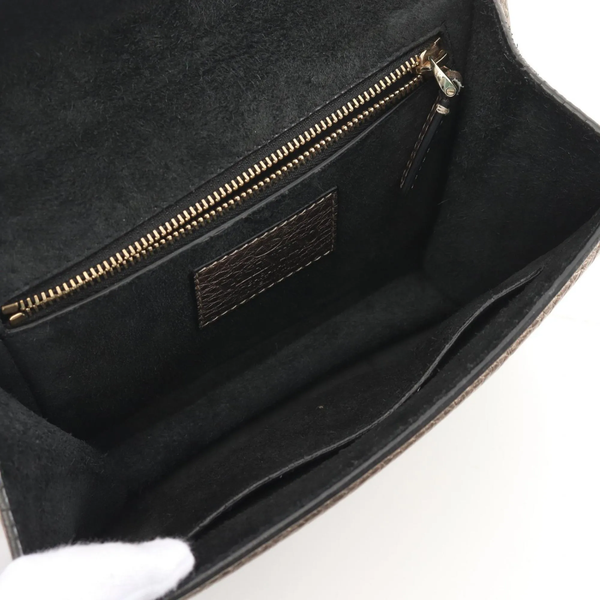 Valentino Leather Shoulder Bag (Pre-Owned)
