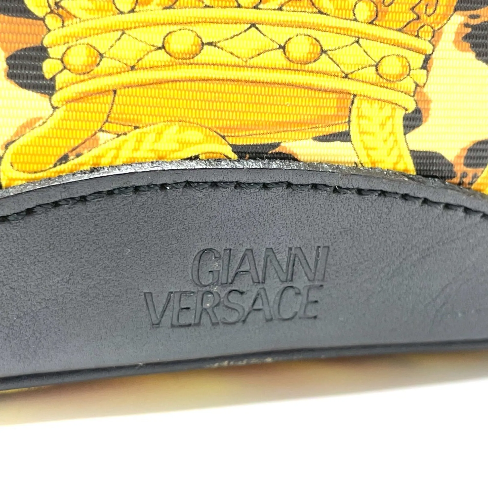 Versace  Other Handbag (Pre-Owned)