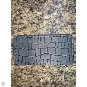 Wallet By Clothes Mentor, Size: Medium